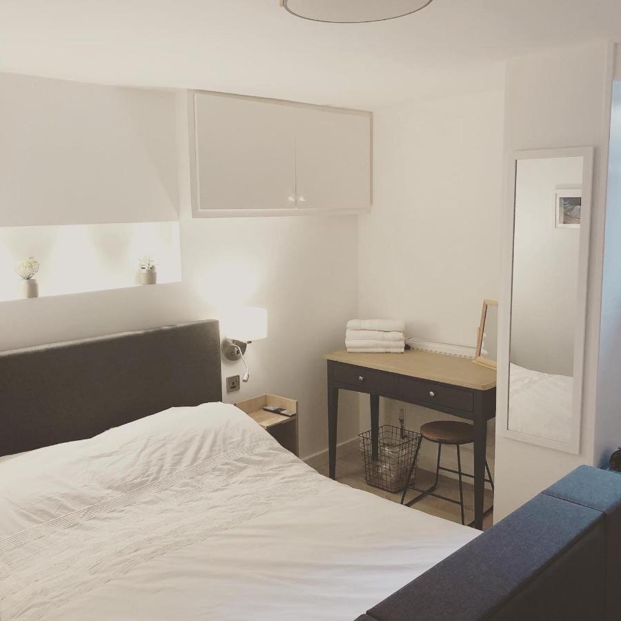 One One Five Apartment Swansea Eksteriør billede