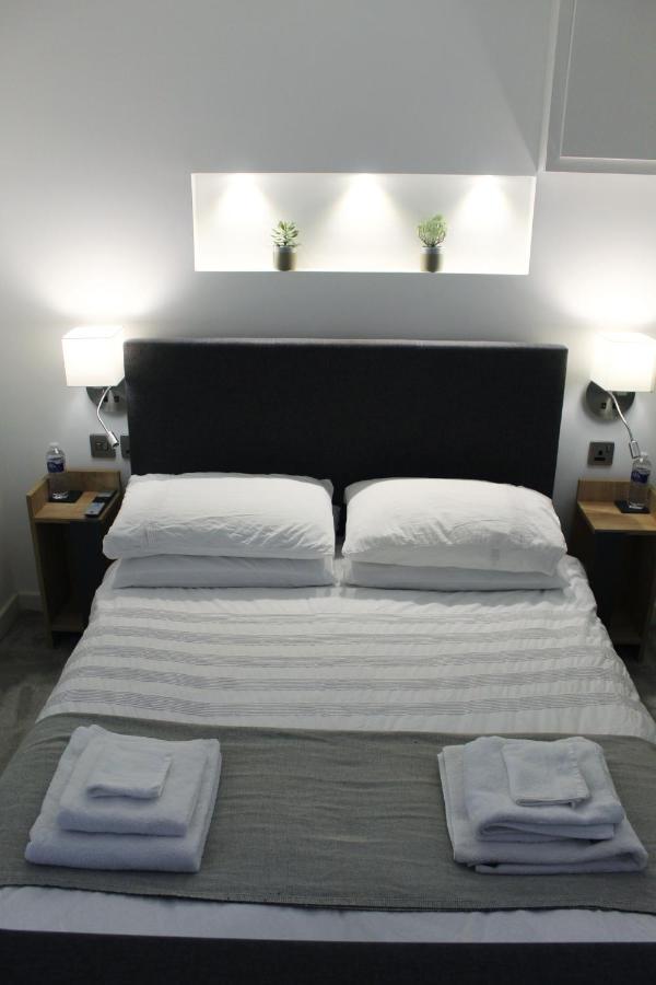 One One Five Apartment Swansea Eksteriør billede